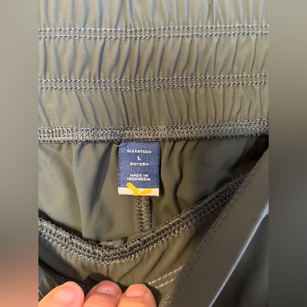 Old navy Womens olive green go dry pants size large - Picture 5 of 6